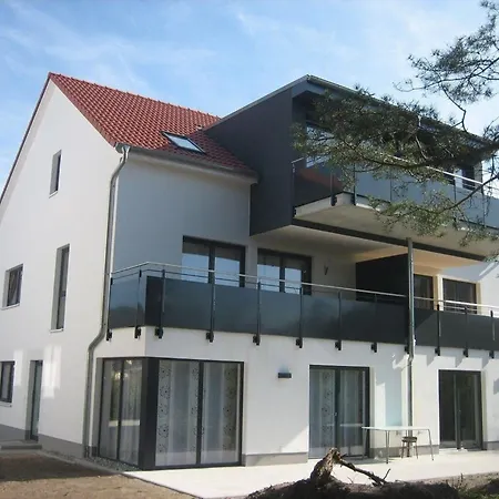 Modern Eingerichtete Mit Balkon In Zentraler Lage